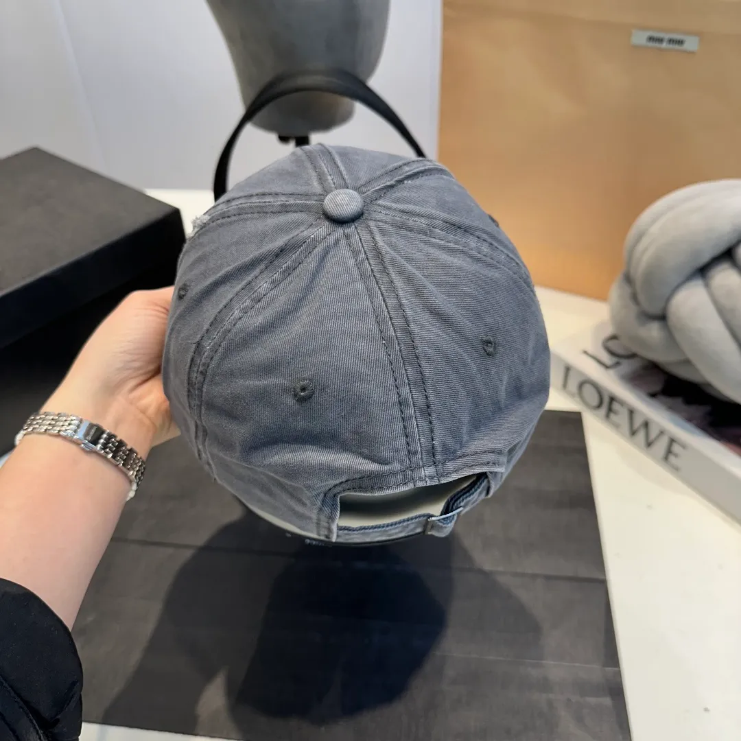 P60 Chrome Hearts 💓Early spring Korean style fashion retro distressed hole hat worn design versatile baseball cap peaked cap
